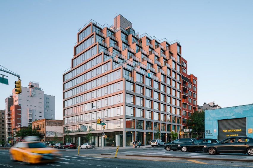 2511st-street-oda-architecture-residential-new-york-usa_dezeen_2364_col_3-852x569.jpg