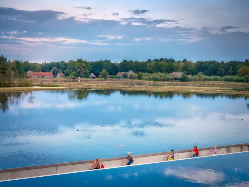 burolandschap-cycle-through-water-belgium-designboom-7.jpg