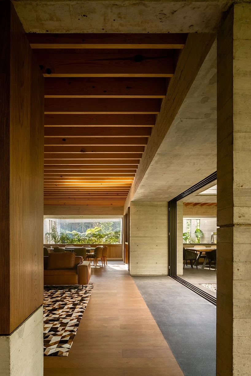 estudio-MMX-CRA-house-ecuador-designboom-07.webp.jpg